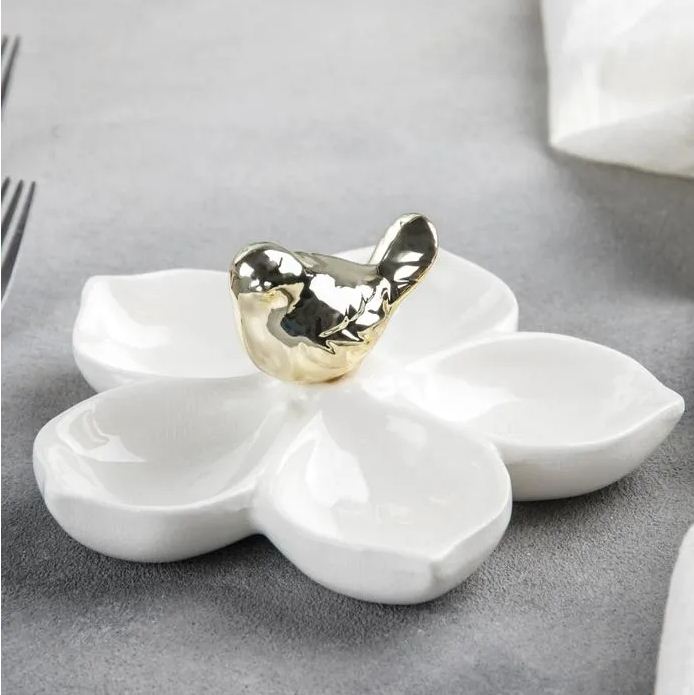 Менажница 5 секций "Голубка" 15,5х6,5, цвет белый с золотом 										